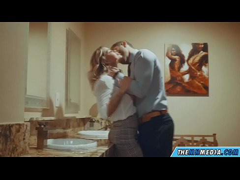 ❤️ Вақте ки як малламуй busty шумо дар як ҳоҷатхона ҷамъиятӣ seduces Порно босифат дар tg.virtsextor.ru ﹏
